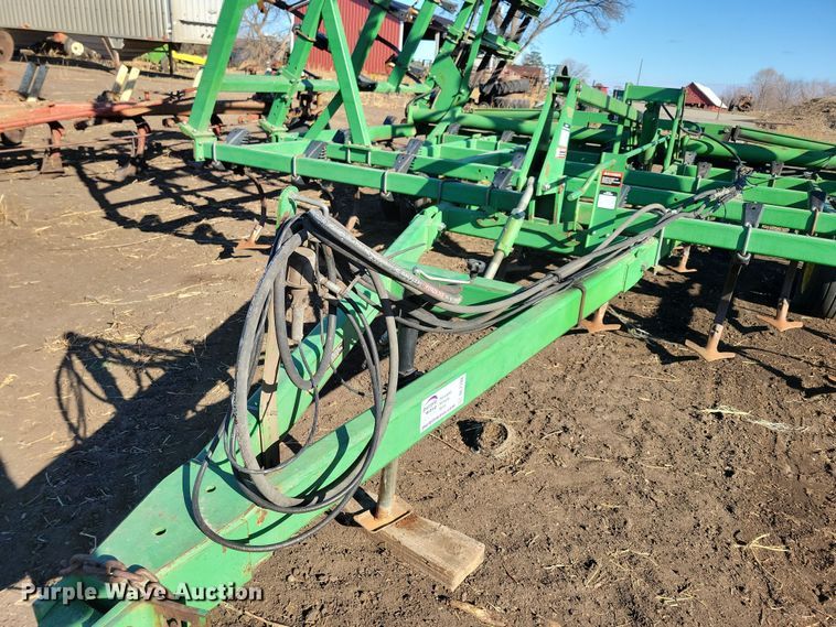 image for item DL7788 John Deere  field cultivator