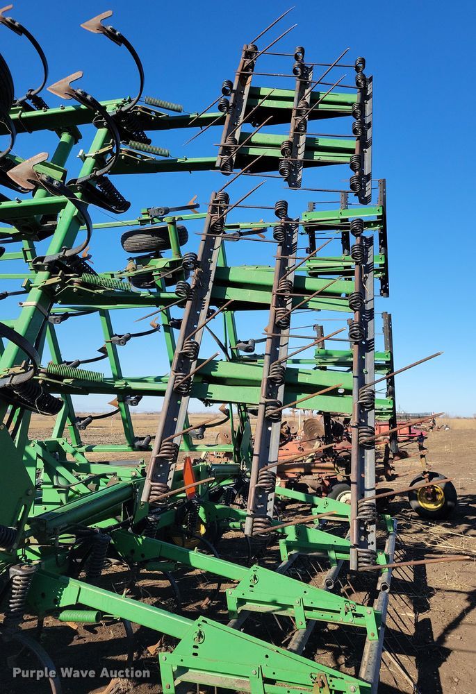 image for item DL7788 John Deere  field cultivator