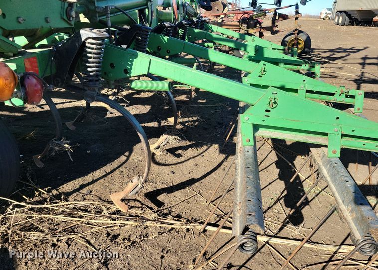 image for item DL7788 John Deere  field cultivator