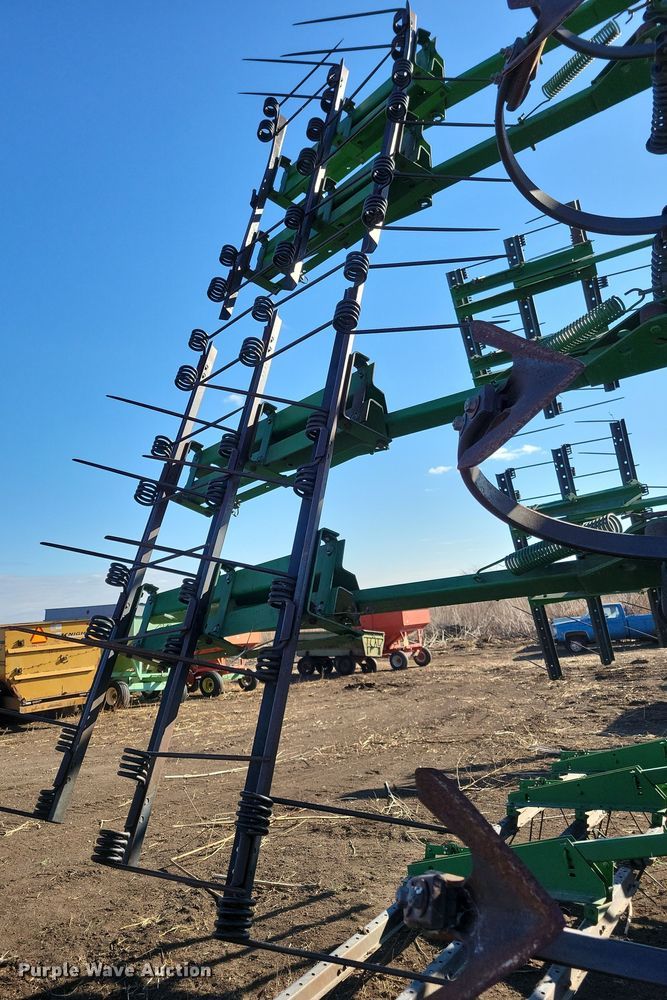 image for item DL7788 John Deere  field cultivator