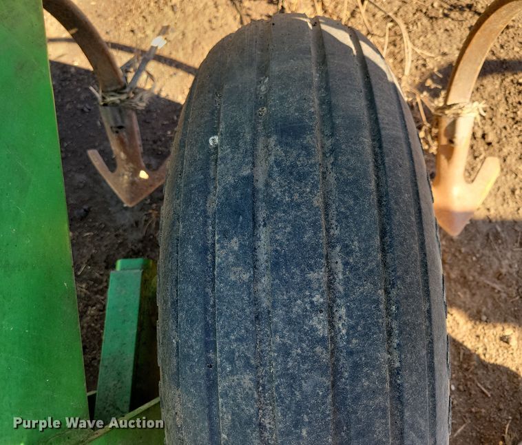 image for item DL7788 John Deere  field cultivator