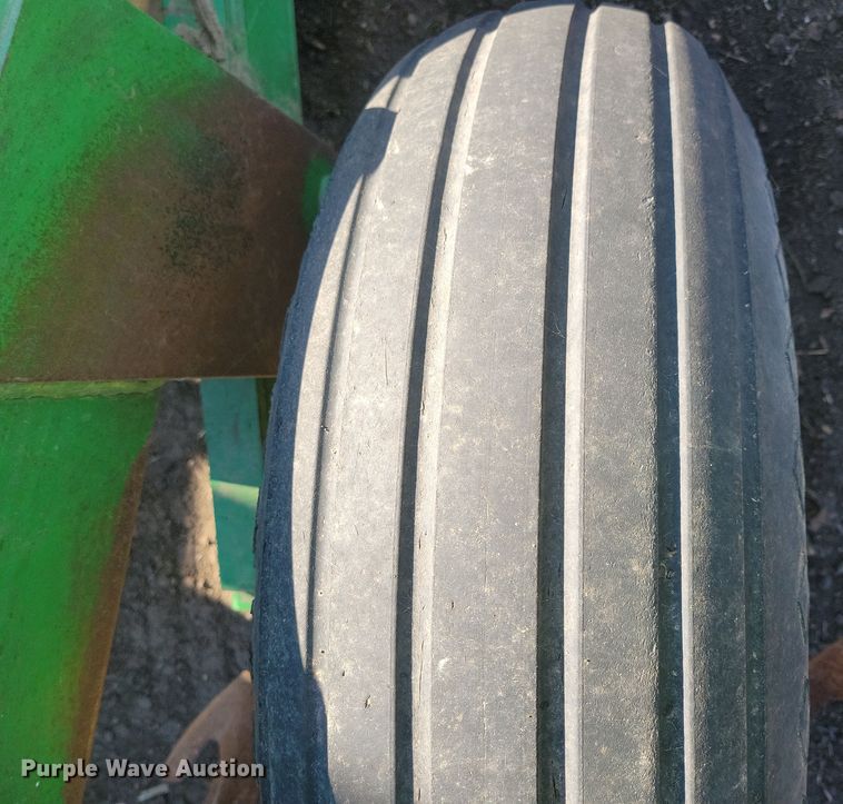 image for item DL7788 John Deere  field cultivator