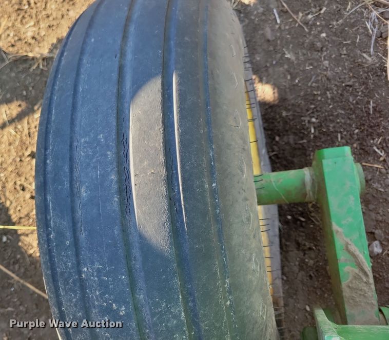 image for item DL7788 John Deere  field cultivator