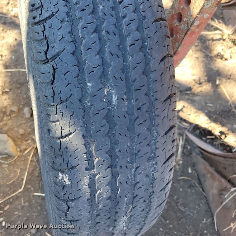 image for item DL7789 International 710  plow