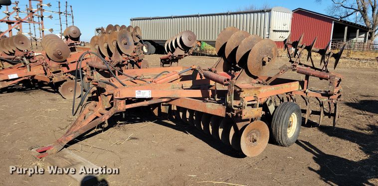 image for item DL7790 International  tandem disk