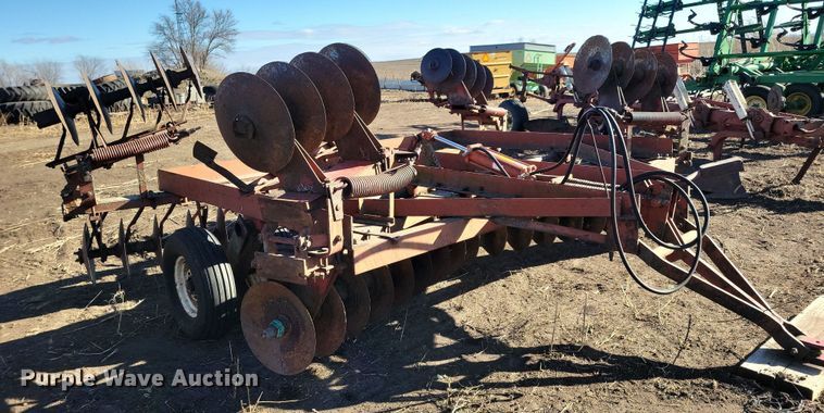 image for item DL7790 International  tandem disk