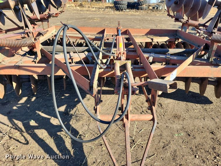 image for item DL7790 International  tandem disk