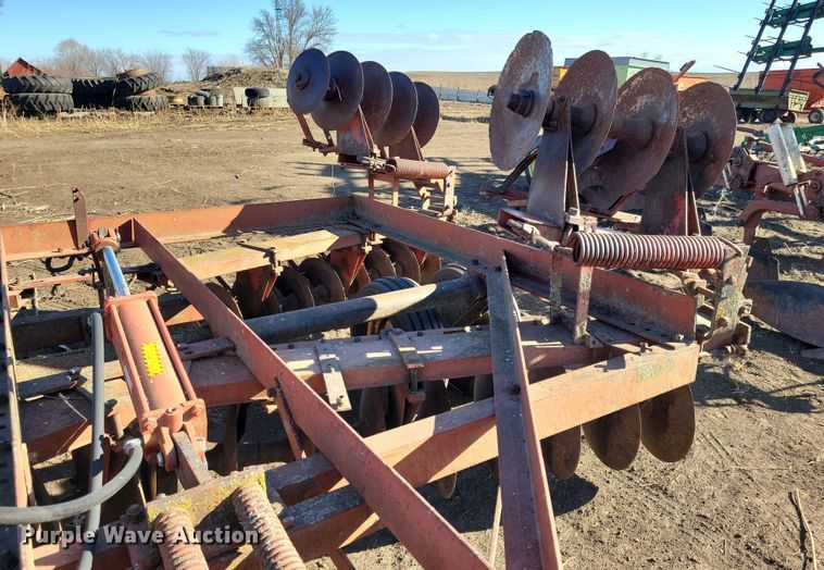 image for item DL7790 International  tandem disk