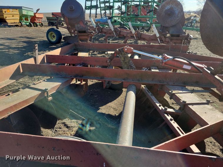 image for item DL7790 International  tandem disk