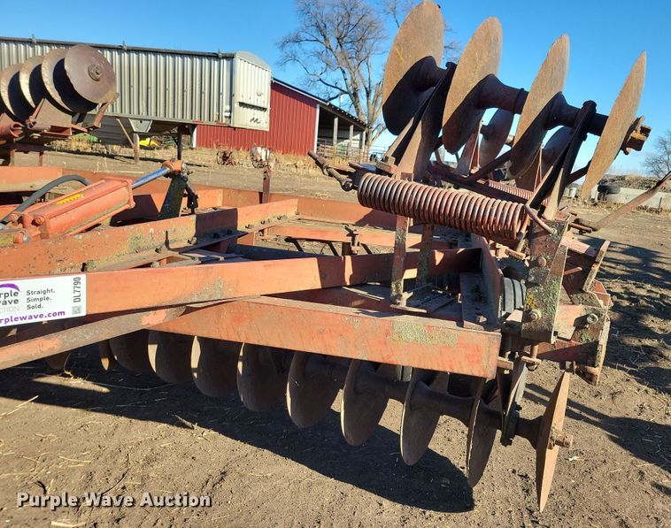 image for item DL7790 International  tandem disk