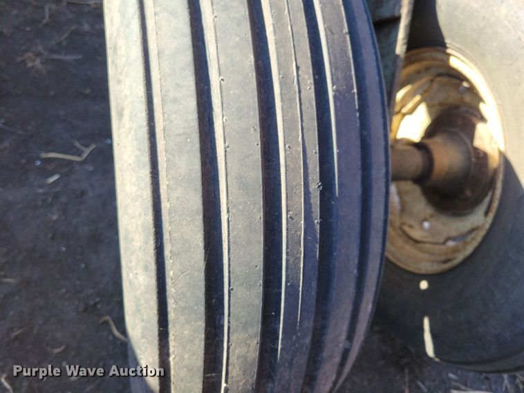 image for item DL7790 International  tandem disk