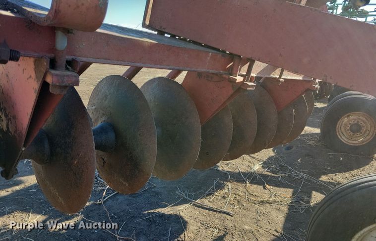 image for item DL7791 International 480  tandem disk