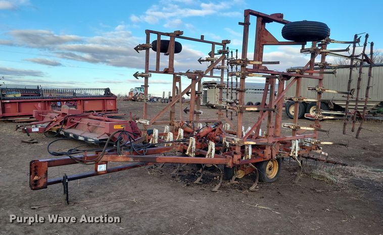 image for item DL7792 Wil-Rich  field cultivator