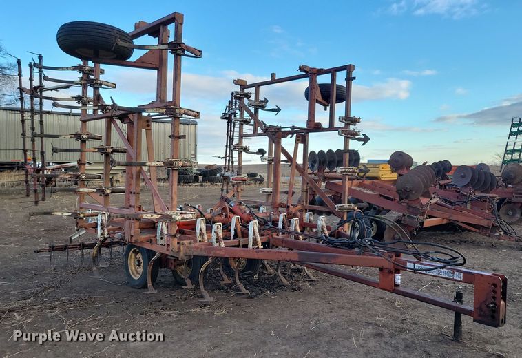 image for item DL7792 Wil-Rich  field cultivator