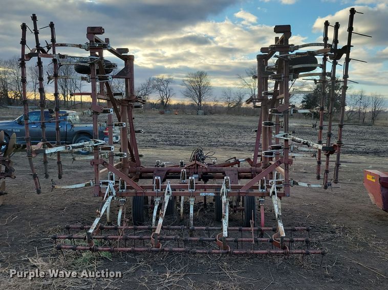 image for item DL7792 Wil-Rich  field cultivator
