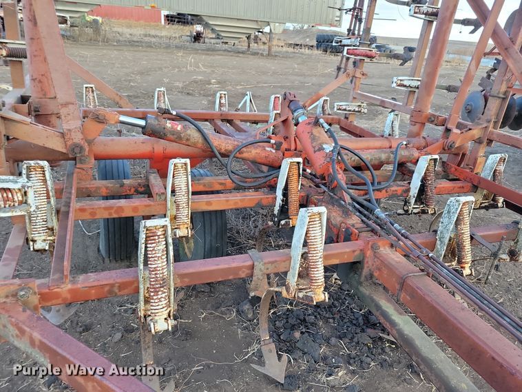 image for item DL7792 Wil-Rich  field cultivator