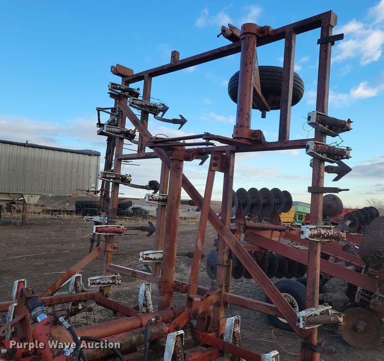 image for item DL7792 Wil-Rich  field cultivator