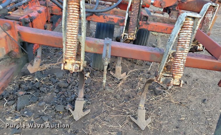 image for item DL7792 Wil-Rich  field cultivator