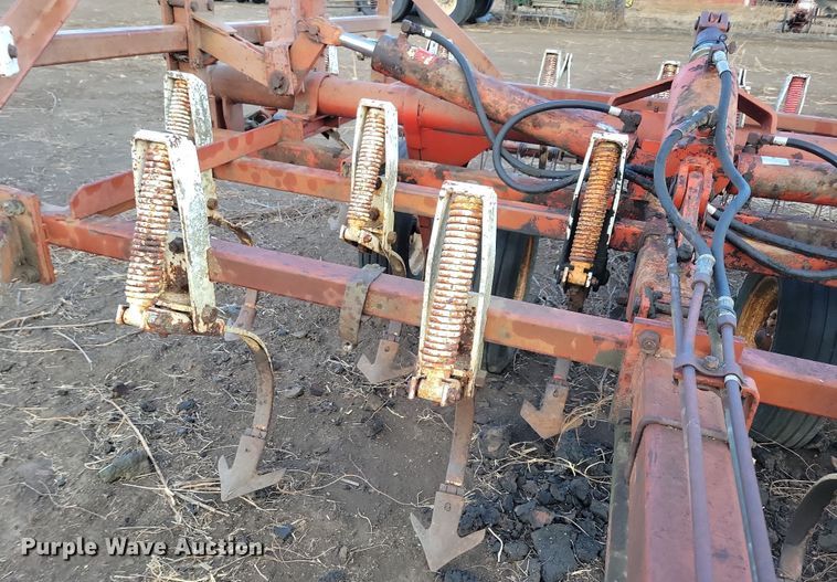 image for item DL7792 Wil-Rich  field cultivator