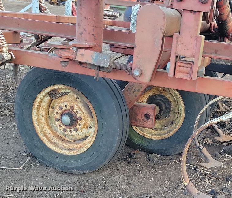 image for item DL7792 Wil-Rich  field cultivator