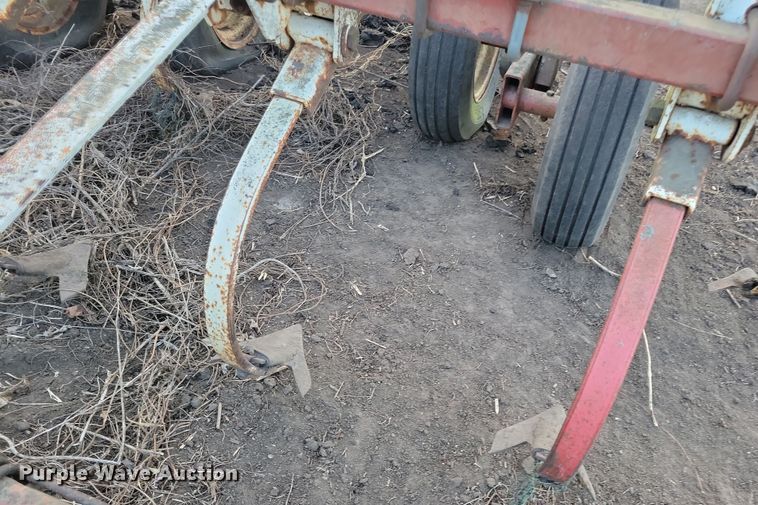 image for item DL7792 Wil-Rich  field cultivator