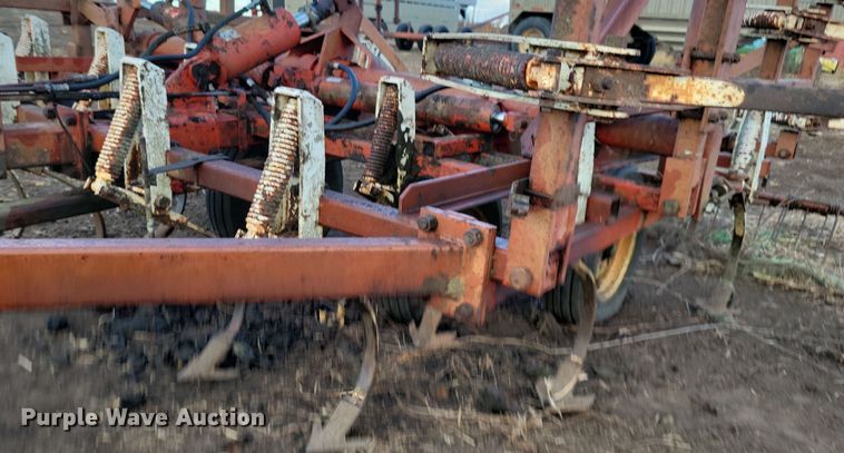 image for item DL7792 Wil-Rich  field cultivator