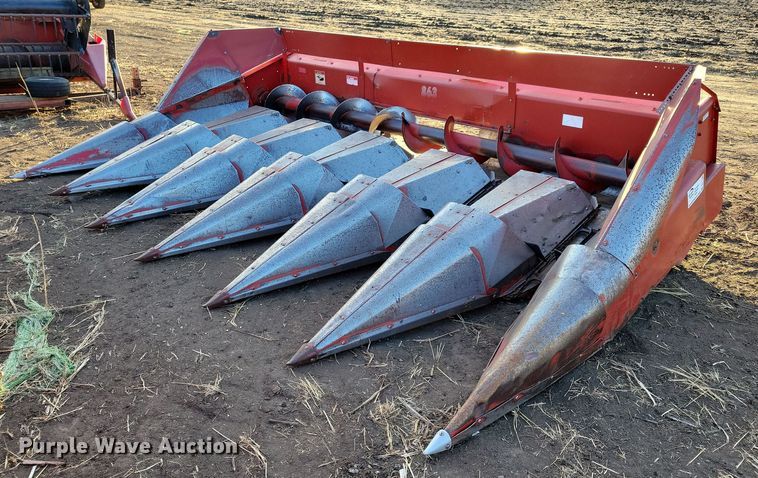 image for item DL7795 International 863  corn head