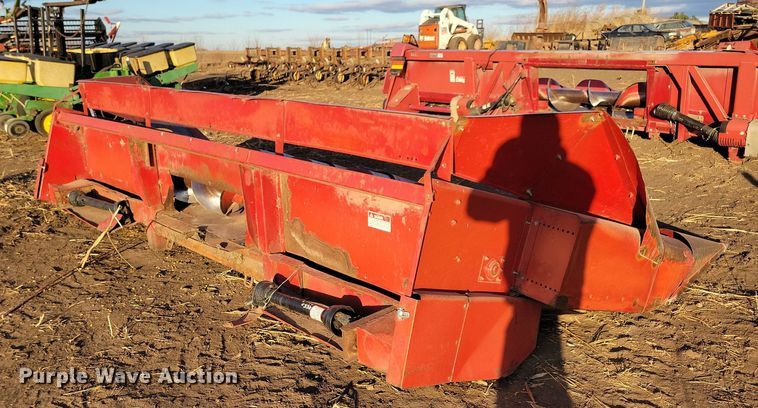 image for item DL7795 International 863  corn head