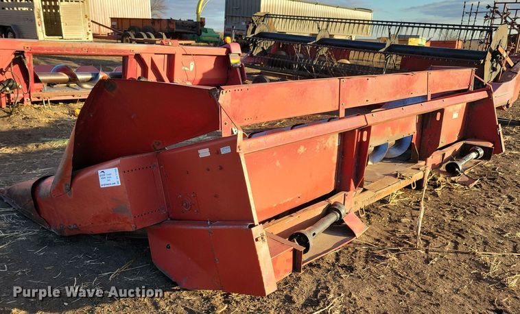 image for item DL7795 International 863  corn head