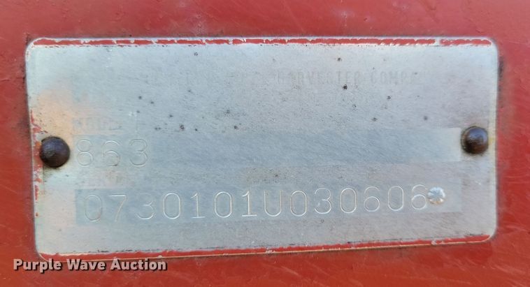 image for item DL7795 International 863  corn head