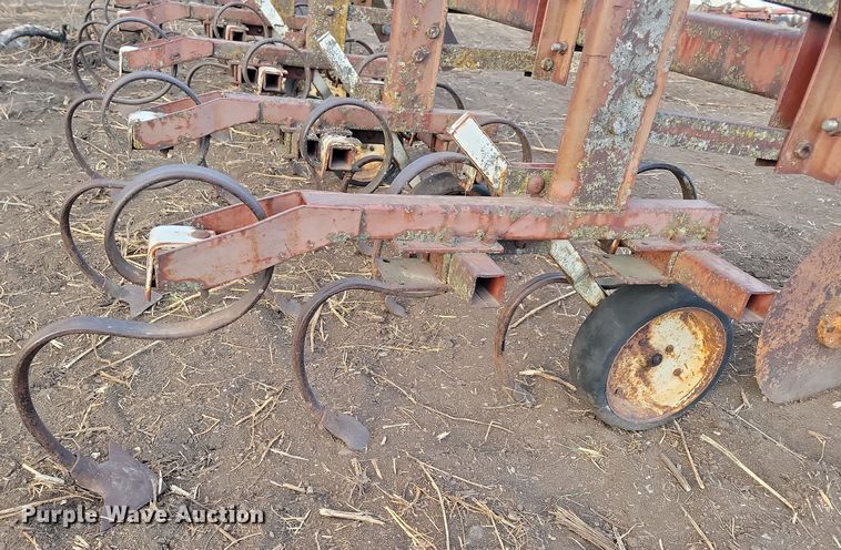 image for item DL7797 Row crop cultivator