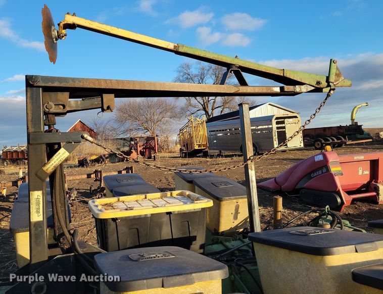 image for item DL7798 John Deere 7000  planter