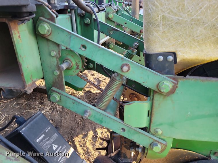 image for item DL7798 John Deere 7000  planter