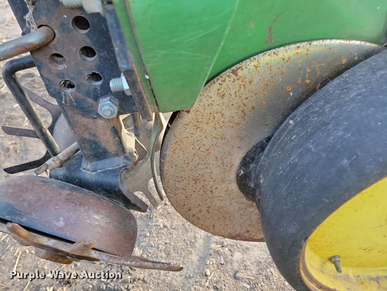 image for item DL7798 John Deere 7000  planter