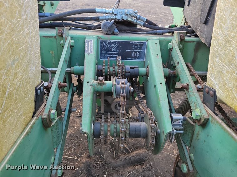 image for item DL7798 John Deere 7000  planter