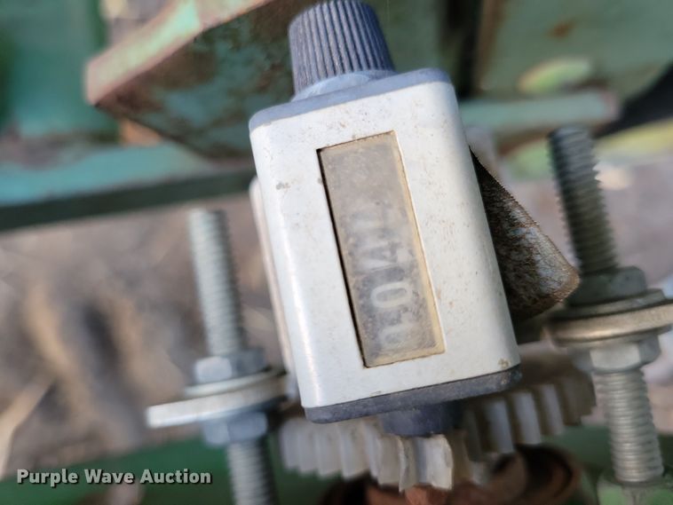 image for item DL7798 John Deere 7000  planter