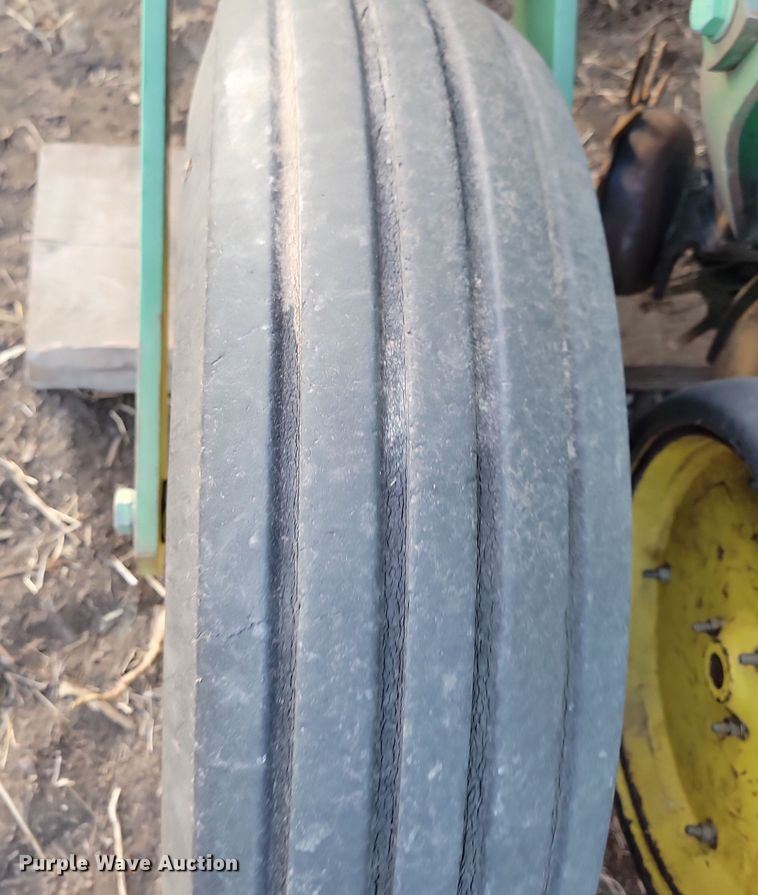 image for item DL7798 John Deere 7000  planter