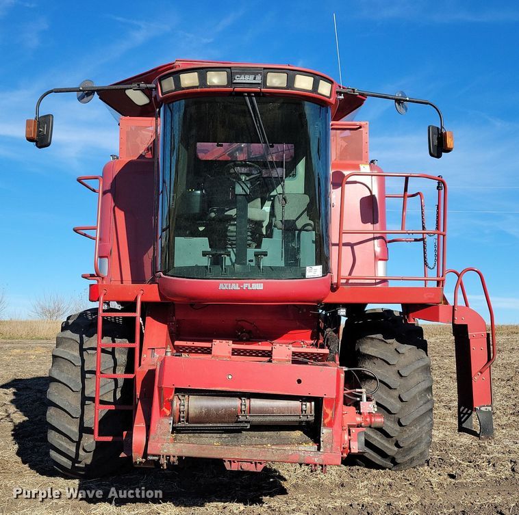 image for item DL7801 2001 Case International 2388 Axial-Flow  combine