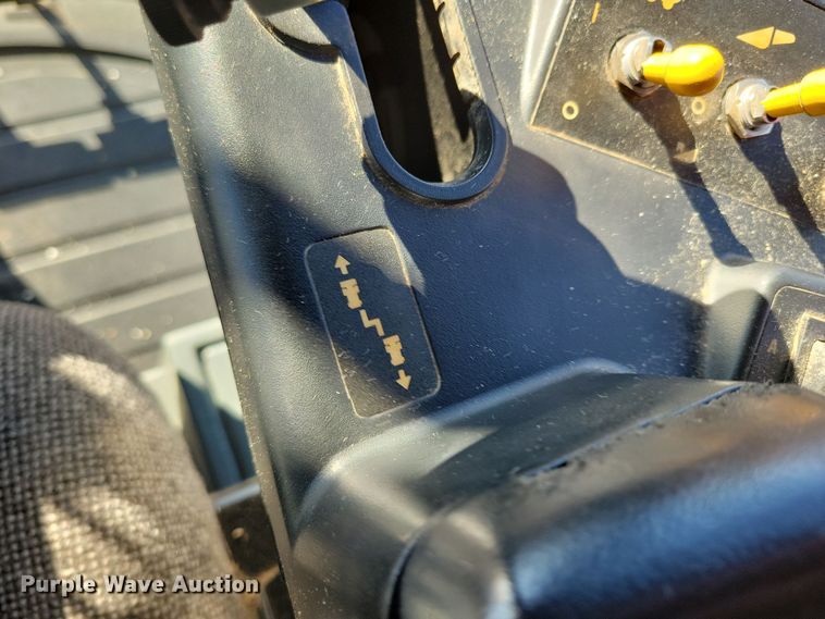 image for item DL7801 2001 Case International 2388 Axial-Flow  combine