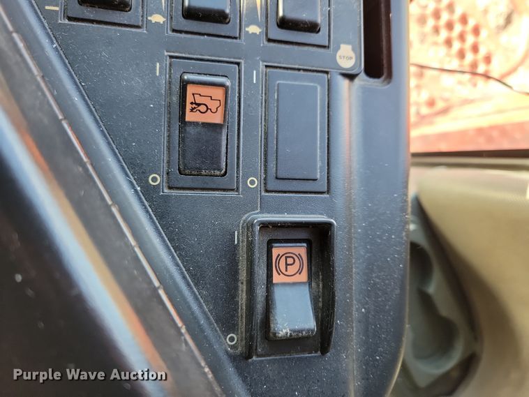 image for item DL7801 2001 Case International 2388 Axial-Flow  combine