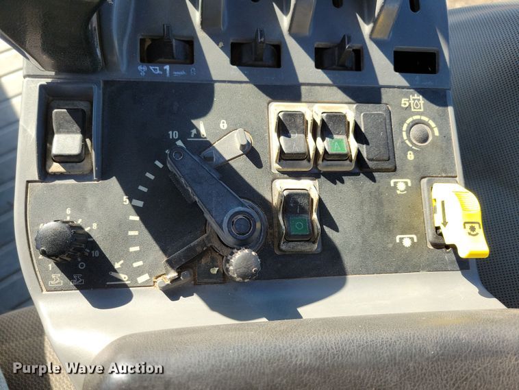 image for item DL7802 1999 Case MX240  MFWD tractor