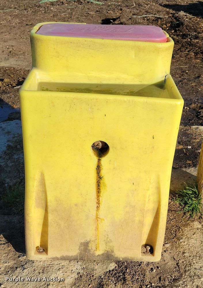 image for item DL7804 (3) Ritchie 300 insulated watering systems