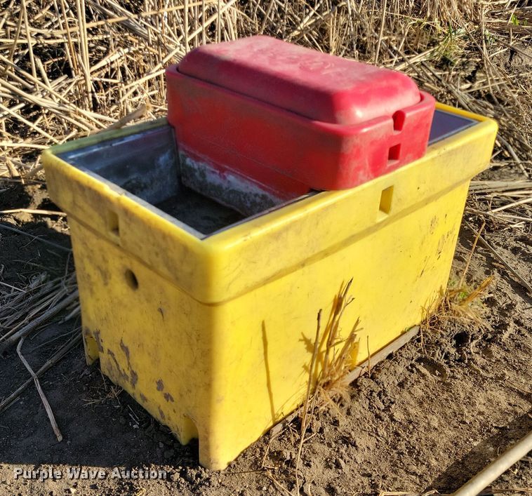 image for item DL7804 (3) Ritchie 300 insulated watering systems