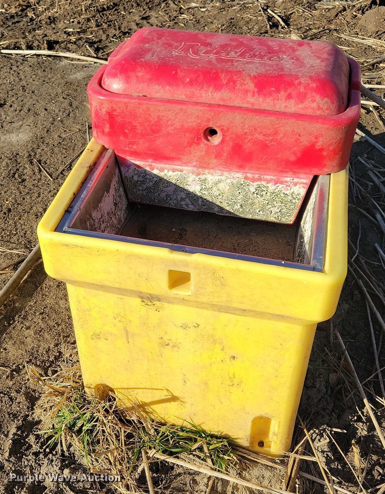 image for item DL7804 (3) Ritchie 300 insulated watering systems