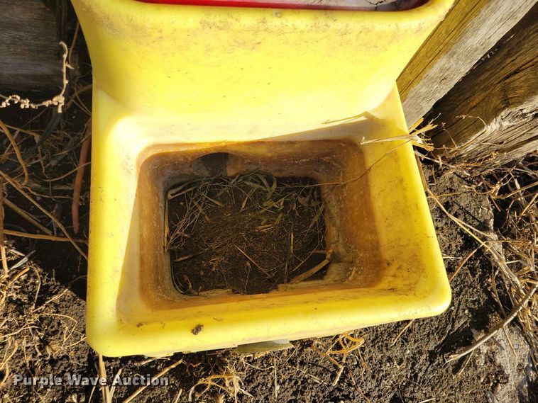 image for item DL7804 (3) Ritchie 300 insulated watering systems