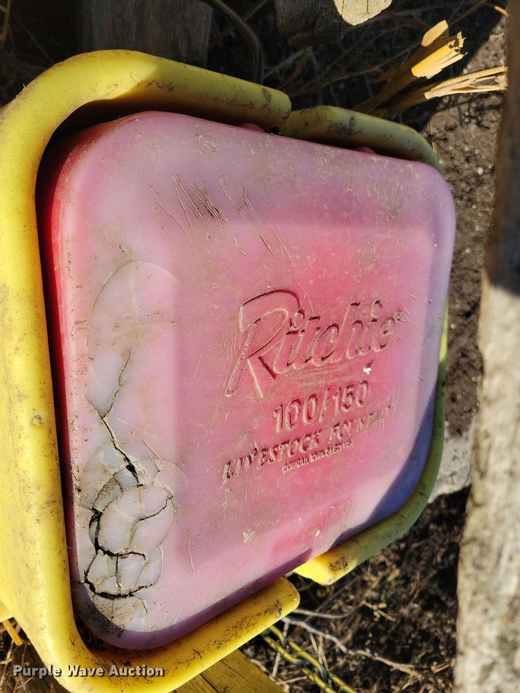 image for item DL7804 (3) Ritchie 300 insulated watering systems