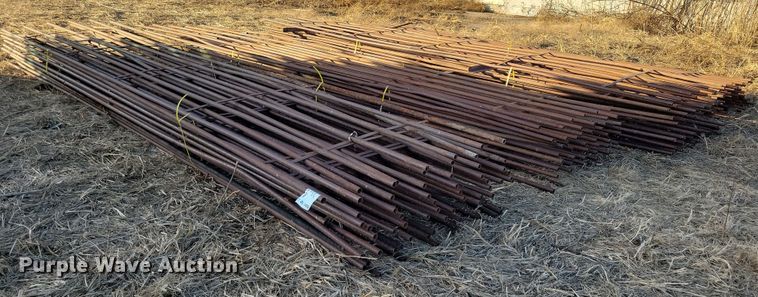 image for item DL7805 Approximately 38 fencing panels