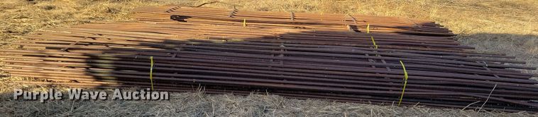 image for item DL7805 Approximately 38 fencing panels