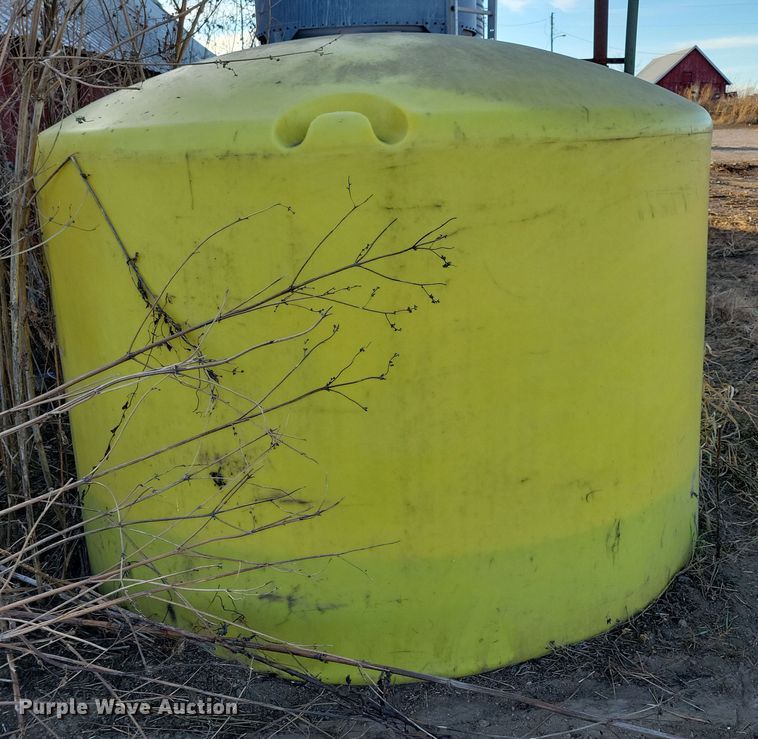 image for item DL7806 Poly tank