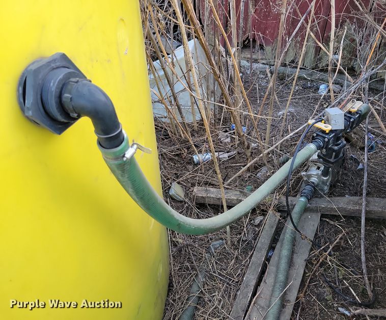 image for item DL7806 Poly tank